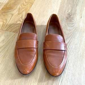 Madewell penny loafer faux leather flats loafer brown cognac size 8.5